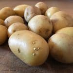 Kartoffeln mit Keimen